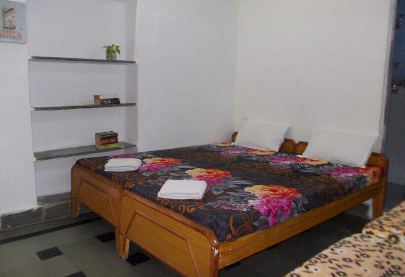 Quarto Estandar, Raj Mahal Guest House