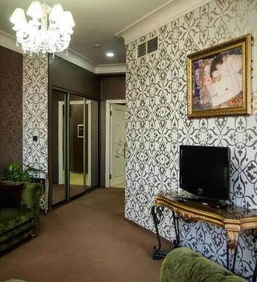 Standard Kolmen Hengen Huone Parveke, Boutique Spa Casino Hotel Lybid Plaza
