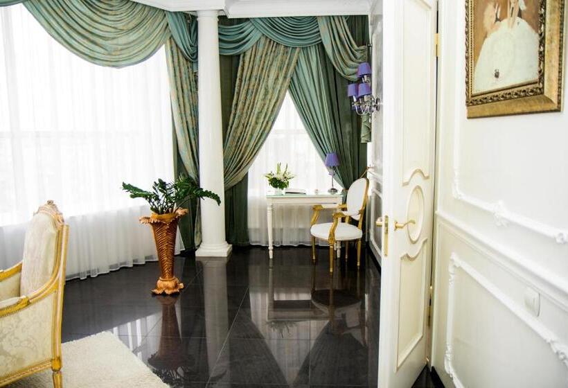 سوئیت پرزیدنت, Boutique Spa Casino Hotel Lybid Plaza