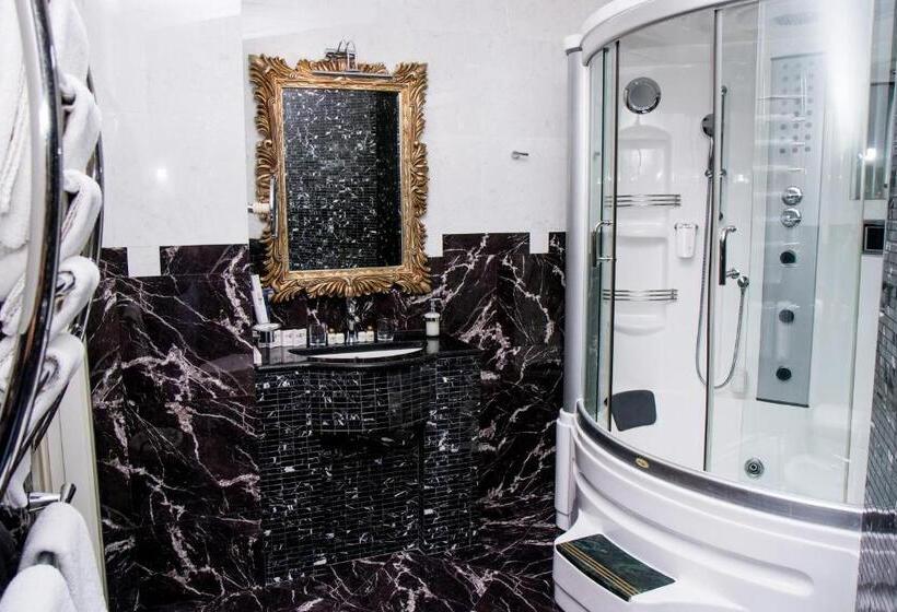 سوییت اجرایی, Boutique Spa Casino Hotel Lybid Plaza