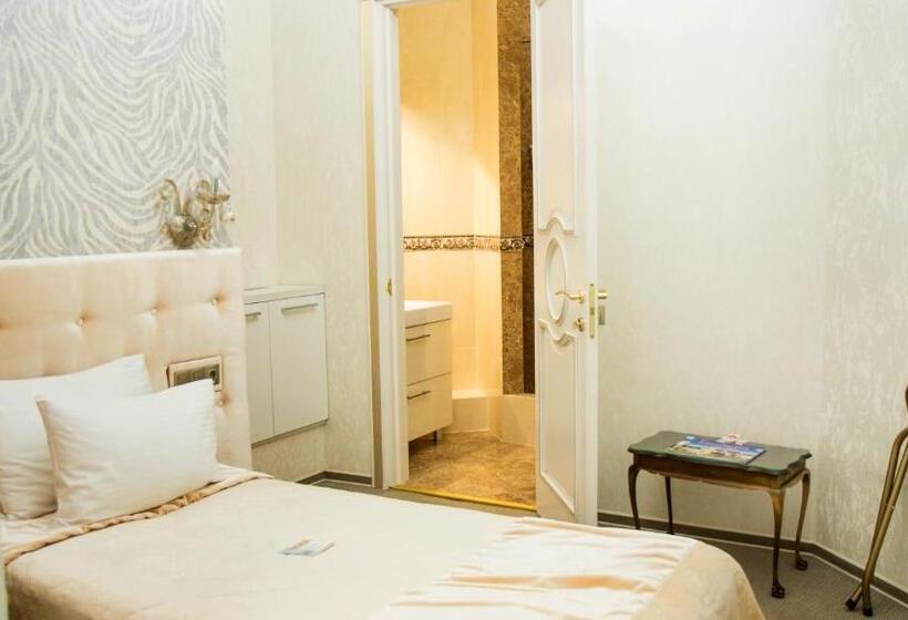 اتاق استاندارد یک تخته با بالکن, Boutique Spa Casino Hotel Lybid Plaza