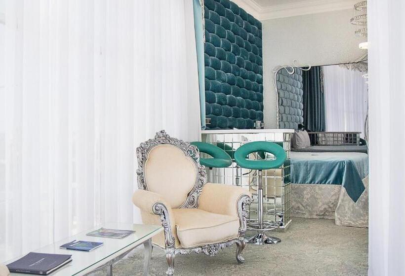 Deluxe Suite King Bed, Boutique Spa Casino Hotel Lybid Plaza