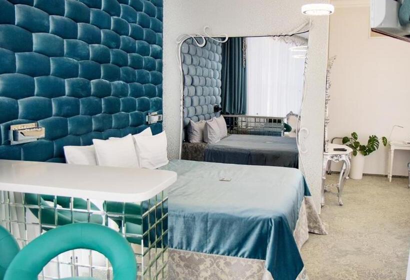 Deluxe Suite King Bed, Boutique Spa Casino Hotel Lybid Plaza