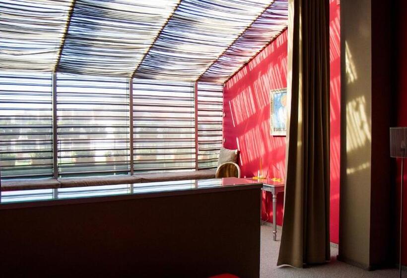 اتاق لوکس, Boutique Spa Casino Hotel Lybid Plaza