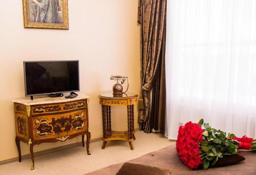 سوییت اجرایی, Boutique Spa Casino Hotel Lybid Plaza