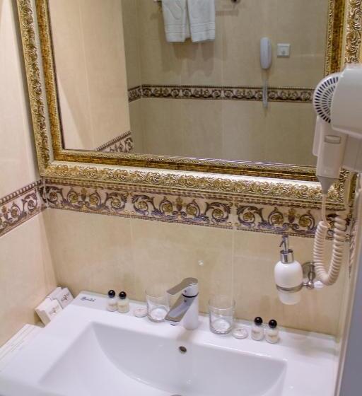 سوییت, Boutique Spa Casino Hotel Lybid Plaza