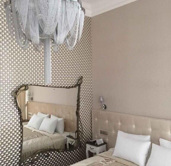 سوییت, Boutique Spa Casino Hotel Lybid Plaza