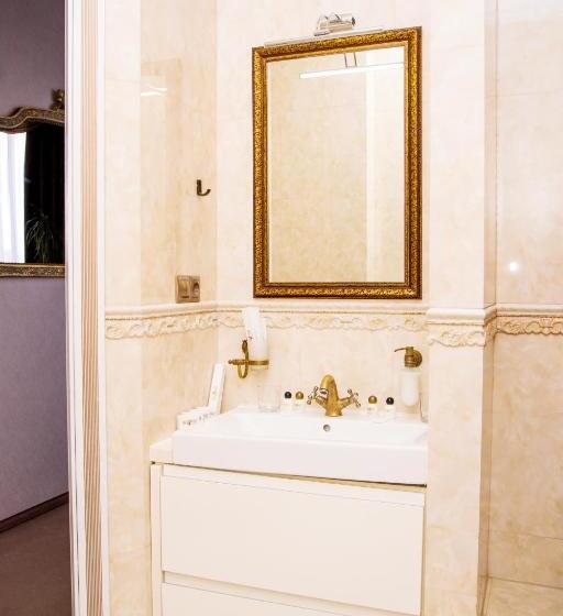 سوییت, Boutique Spa Casino Hotel Lybid Plaza