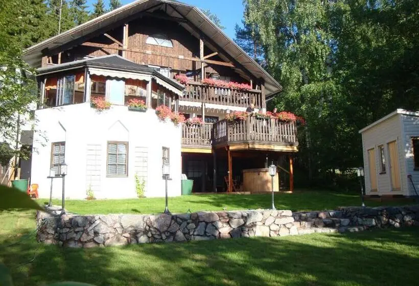 اتاق سوپریور با چشم‌انداز باغ, Cronin S Guesthouse Bed & Breakfast