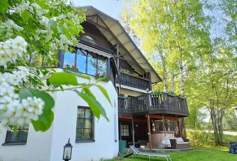 اتاق سوپریور با چشم‌انداز باغ, Cronin S Guesthouse Bed & Breakfast