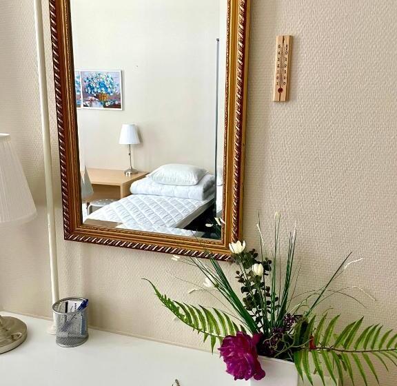 带共用浴室的标准房间, Hostel Hermanni