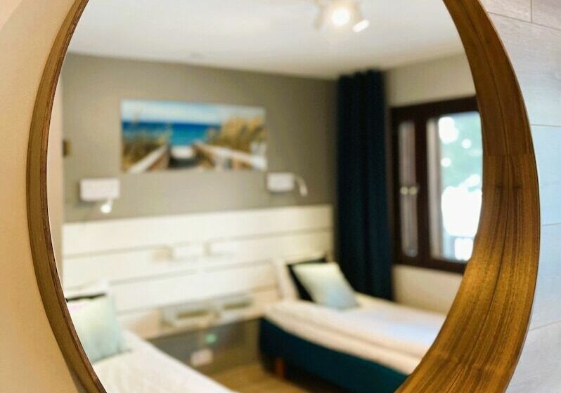스탠다드 발코니 룸 바다 전망, Beach Hotel Santalahti