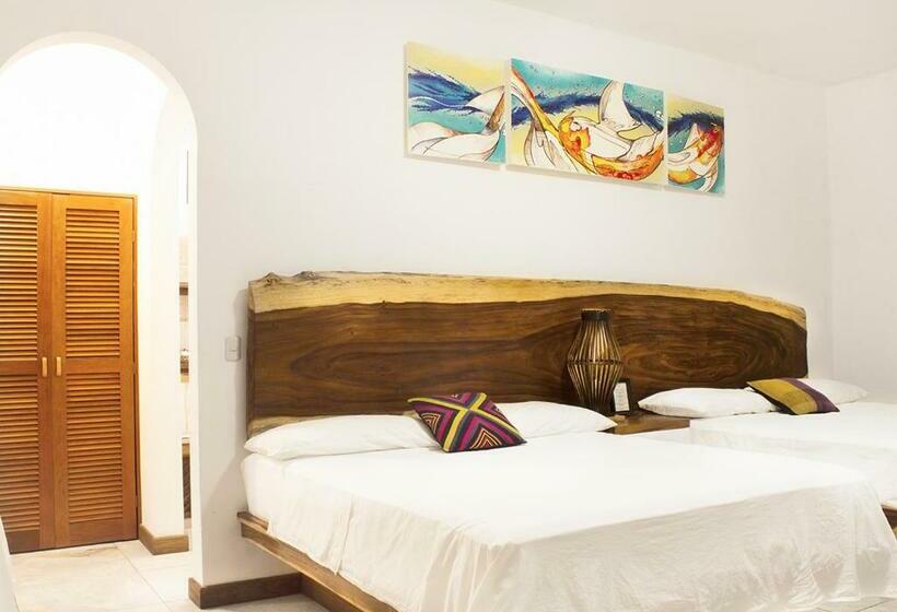 اتاق استاندارد سه نفره, Dos Mundos Pacific Resort