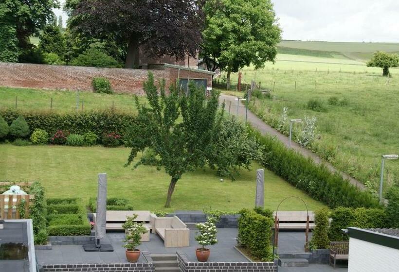 חדר אקונומי, In Den Roden Leeuw Van Limburg