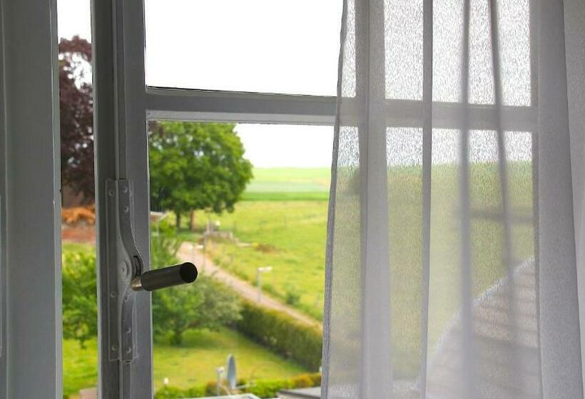Номер Economy, In Den Roden Leeuw Van Limburg