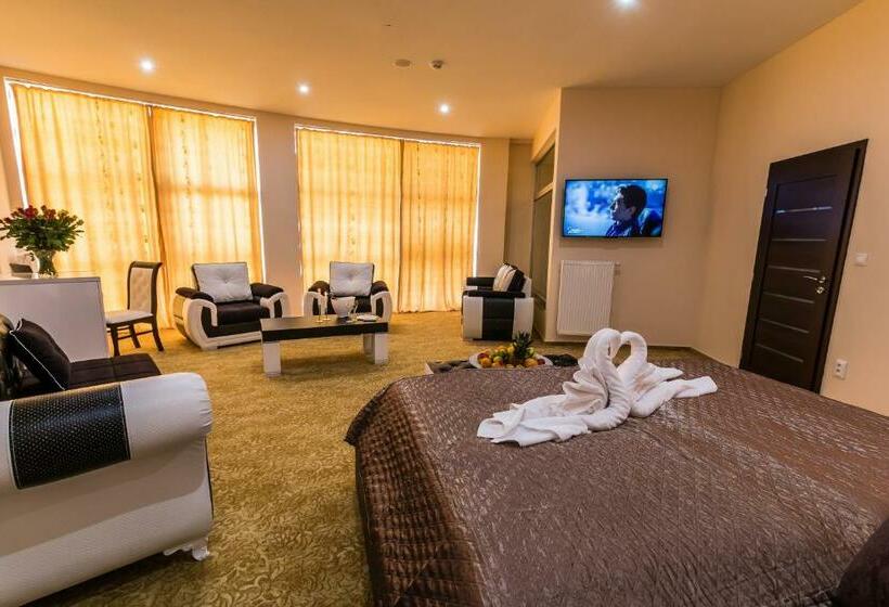 شقة غرفة واحدة, Miraj Resort