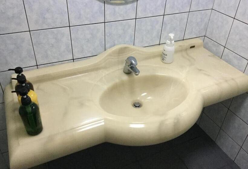 غرفة قياسية, Villa Unarizaki