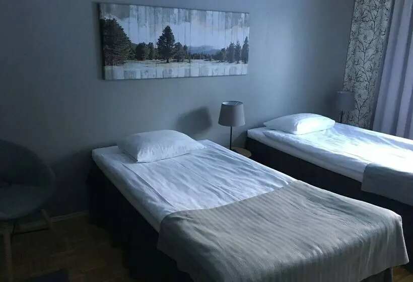 Superior Kolmen Hengen Huone, Yöpuu