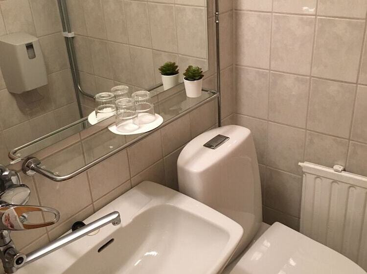 スタンダードルーム, Yöpuu