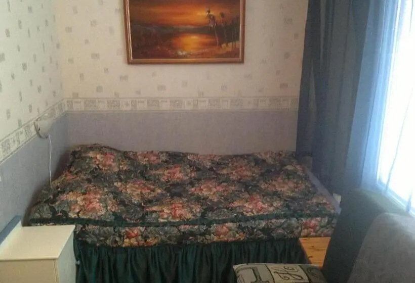 Perhehuone, ämmän Hotelli