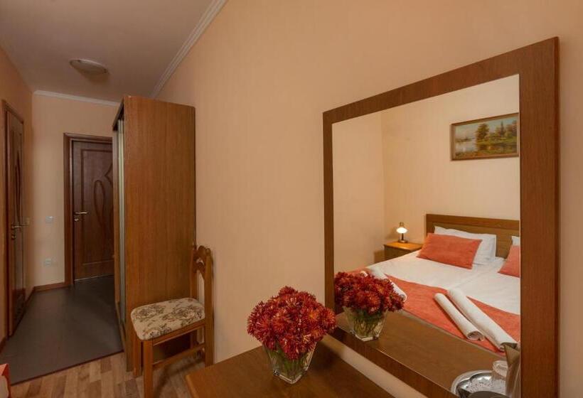Deluxe Room Mountain View, Citadel