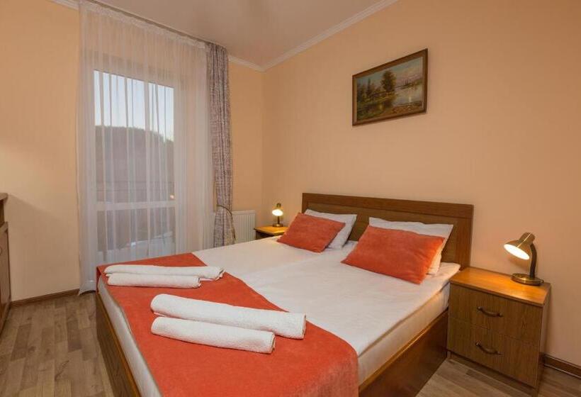 Deluxe Room Mountain View, Citadel