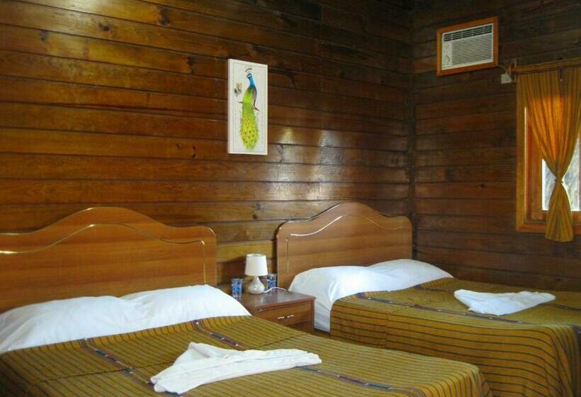 اتاق استاندارد با 2 تخت دوبل, Mar Marine Yacht Club