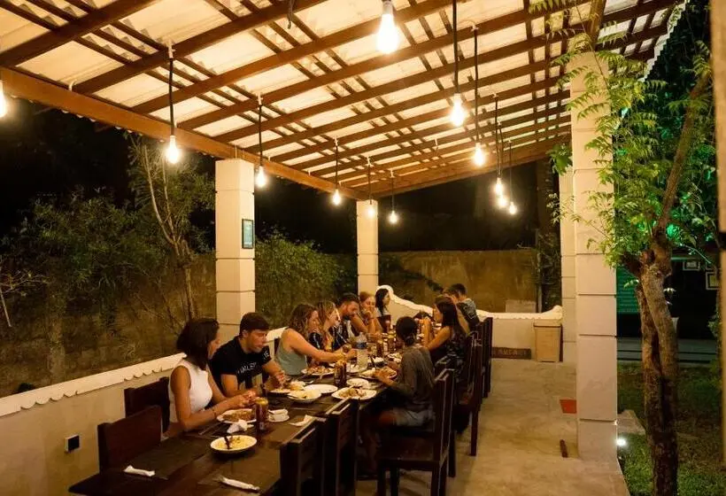 オーシャンビューデラックスルームバルコニー付き, Plantation Surf Inn & Restaurant