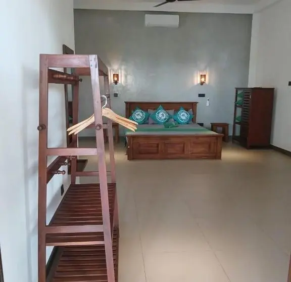 オーシャンビューデラックスルームバルコニー付き, Plantation Surf Inn & Restaurant