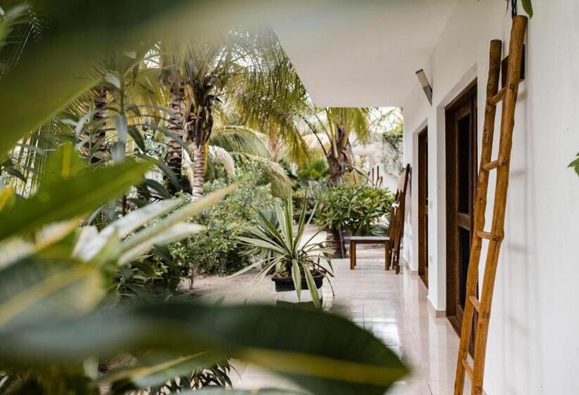 Бунгало Deluxe, White Paradise Zanzibar
