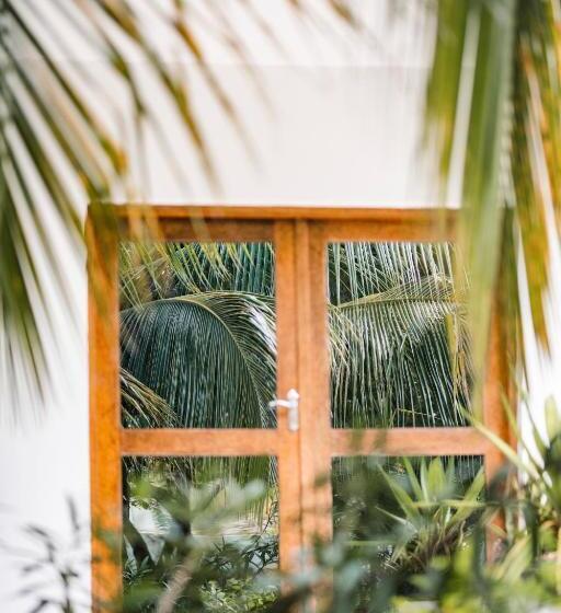 디럭스 방갈로, White Paradise Zanzibar