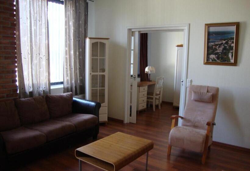 주니어 스위트, Tammisaaren Kaupunginhotelli