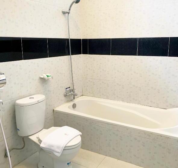 ویلای 3 خوابه, The Nalaya Hotel & Resto