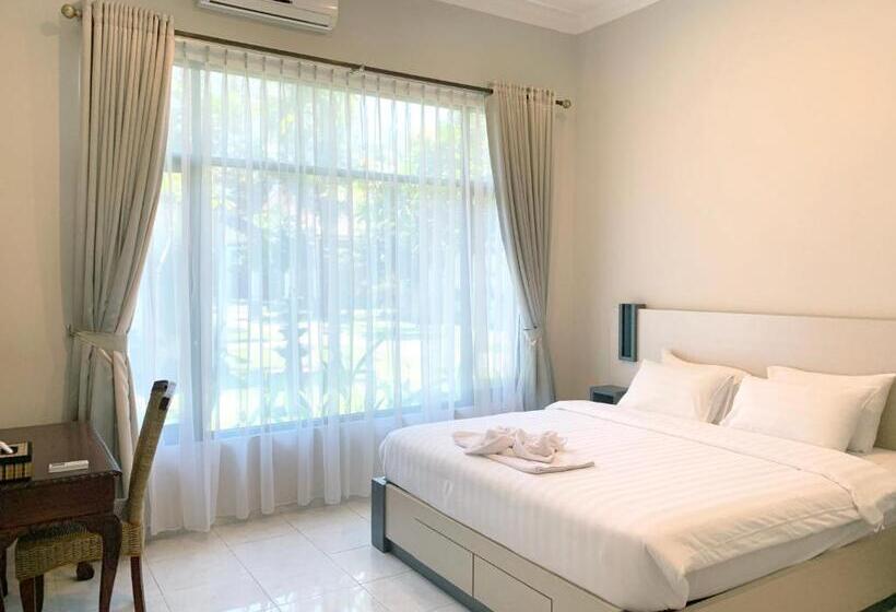 ویلای 3 خوابه, The Nalaya Hotel & Resto