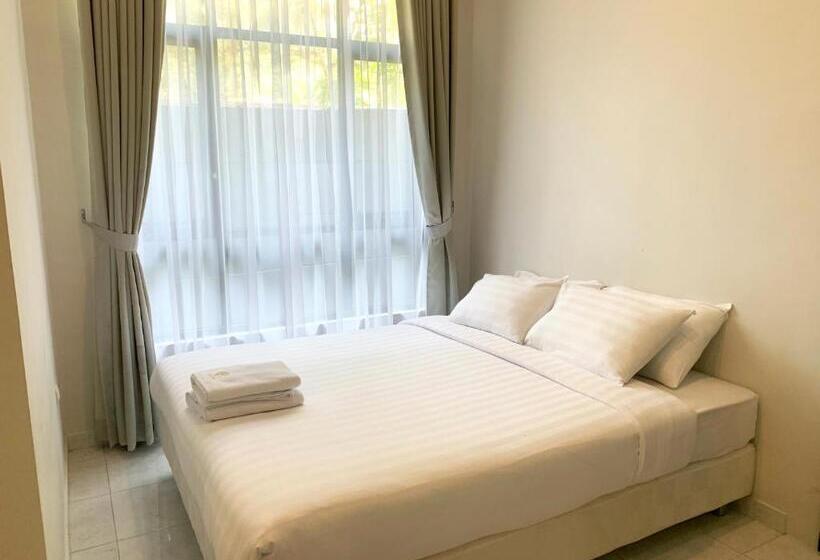 ویلای 3 خوابه, The Nalaya Hotel & Resto