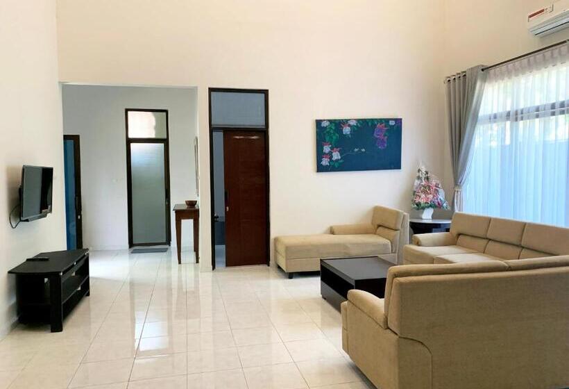 ویلای 3 خوابه, The Nalaya Hotel & Resto