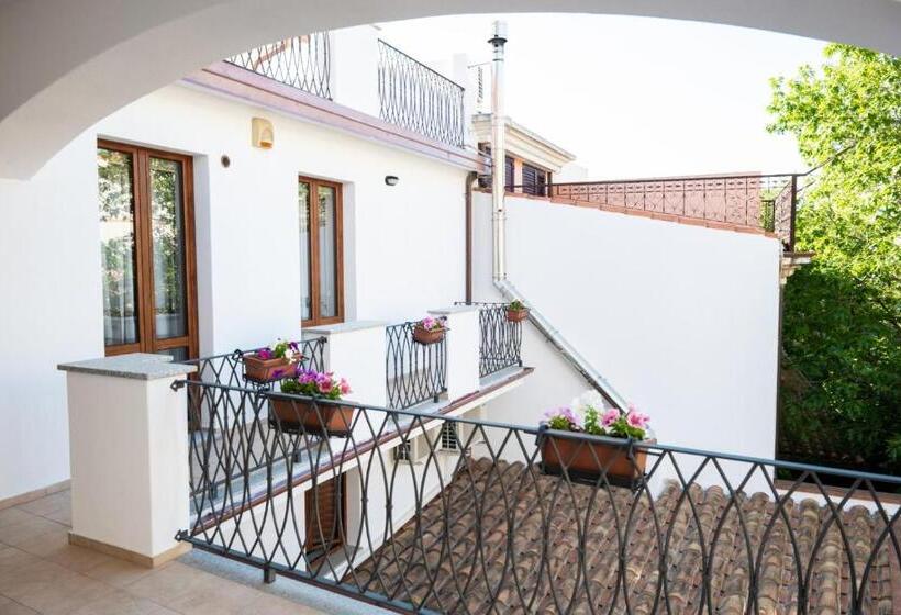 חדר סטנדרט, B&b Ruinas