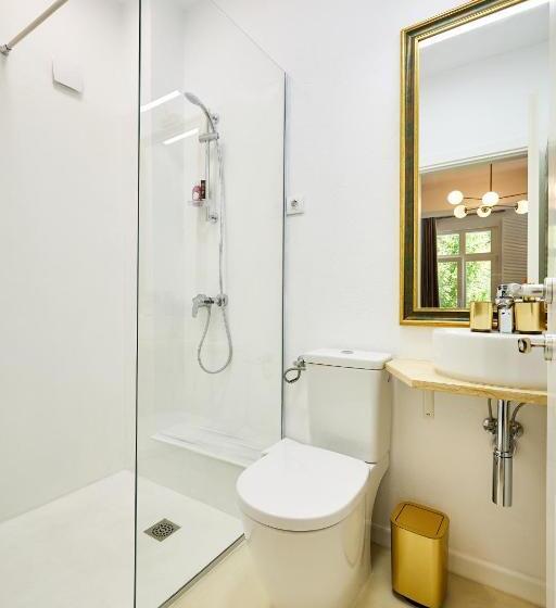 سوئیت با بالکن, Carol Park View