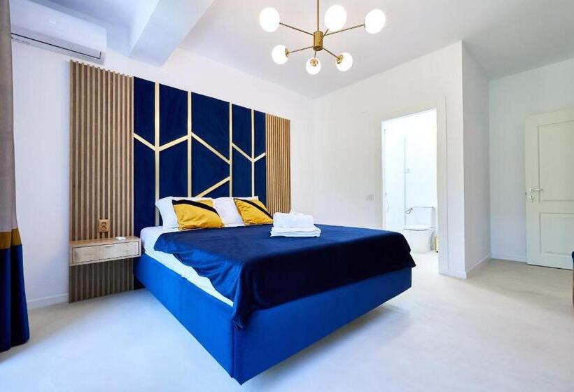 سوئیت با بالکن, Carol Park View