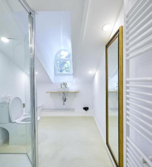 Deluxe Suite King Bed, Carol Park View