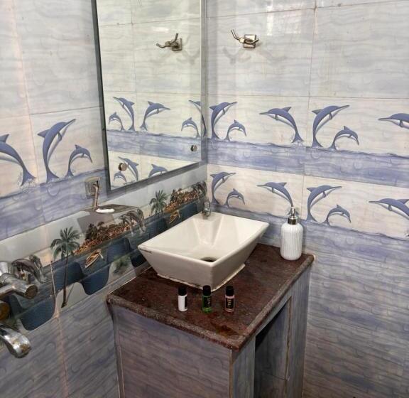 غرفة ديلوكس, Dee Dash Inn