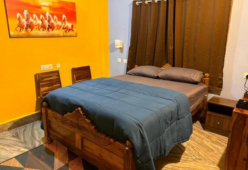 غرفة ديلوكس, Dee Dash Inn