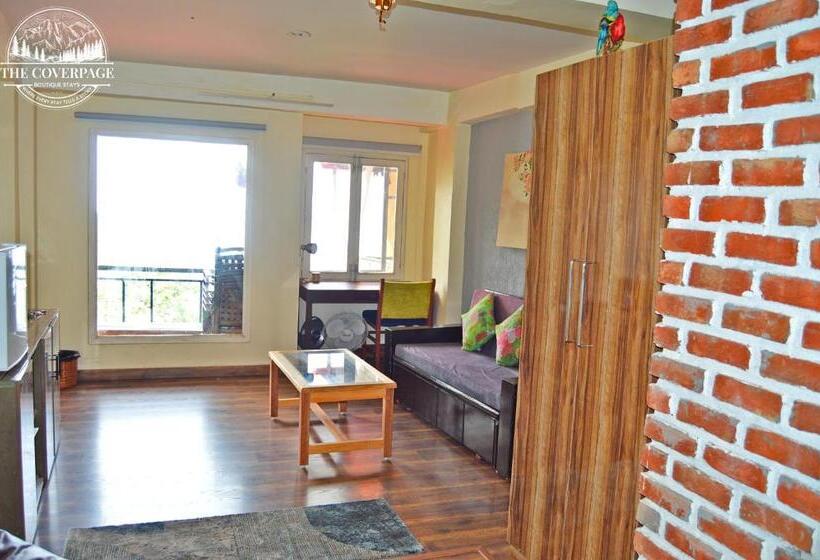 キングサイズベッドのスタンダードルーム, The Coverpage Boutique Stays Mussoorie