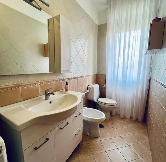 اتاق پریمیوم چهارنفره, Montesanto 25