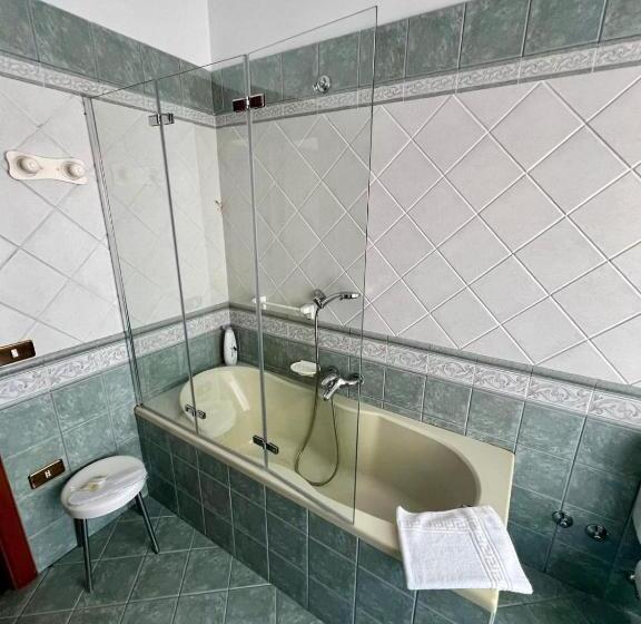 اتاق استاندارد, Montesanto 25