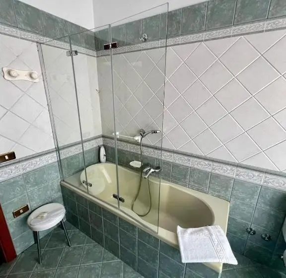 اتاق استاندارد, Montesanto 25