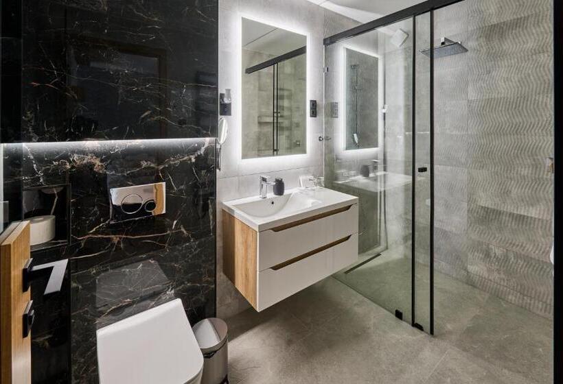 Апартаменты Премиум 1 Спальня, Grandis Premium Apartments