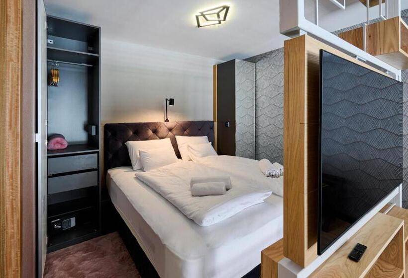 Апартаменты Премиум 1 Спальня, Grandis Premium Apartments