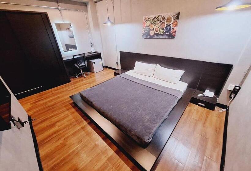 Номер Стандарт, Capital O 75512 Loft Residence  Suphanburi