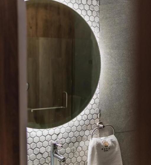 Deluxe Zimmer, Chariot